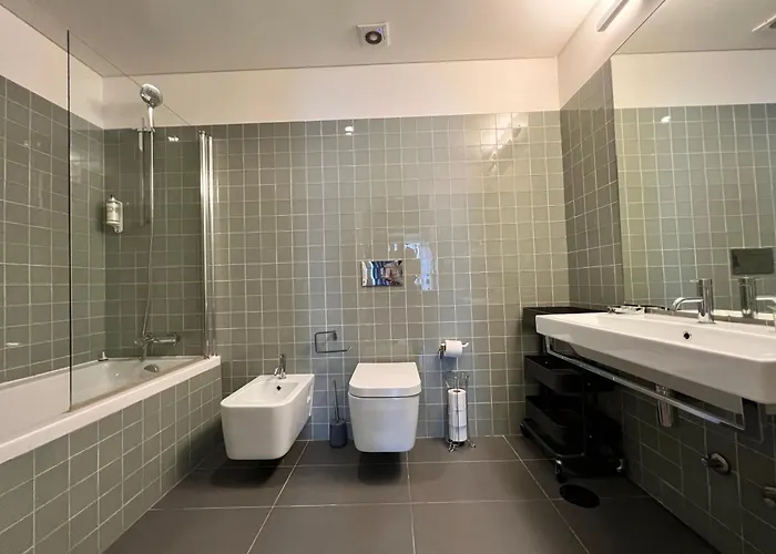 New - Sao Bento * Oporto